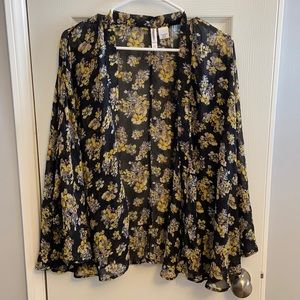 Xhilaration Floral Kimono